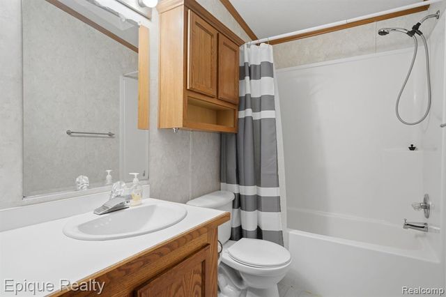 310 Greenwood, Wixom, MI 48393
