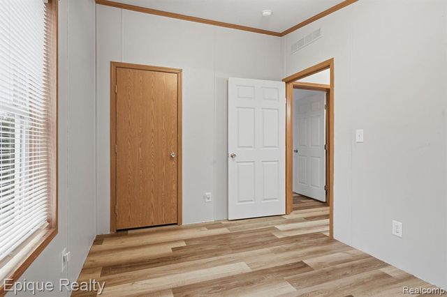 310 Greenwood, Wixom, MI 48393