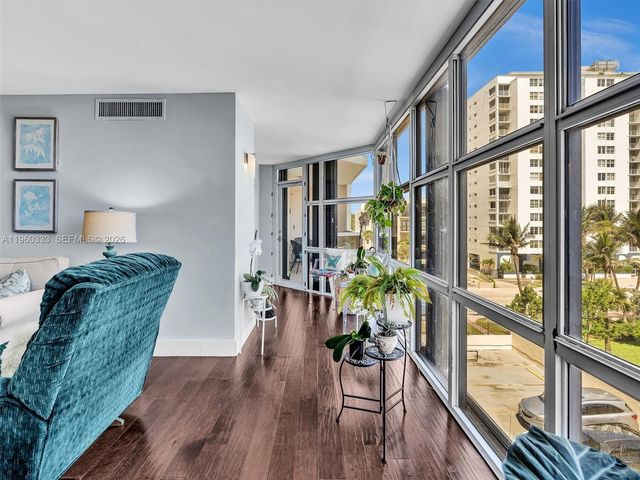 6423 Collins Ave 409, Miami Beach, FL 33141