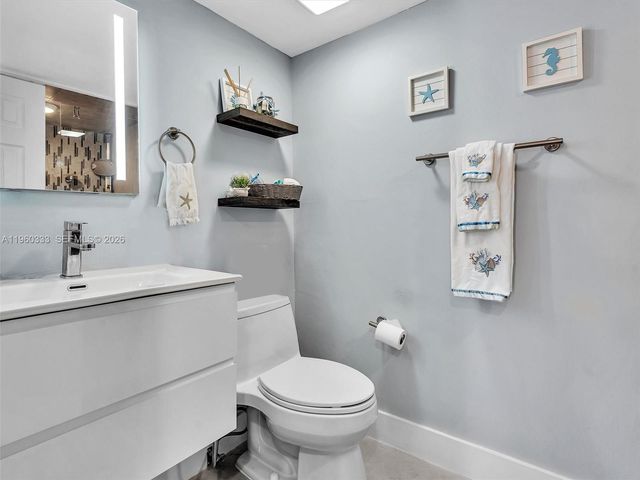 6423 Collins Ave 409, Miami Beach, FL 33141