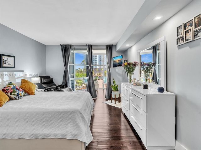 6423 Collins Ave 409, Miami Beach, FL 33141