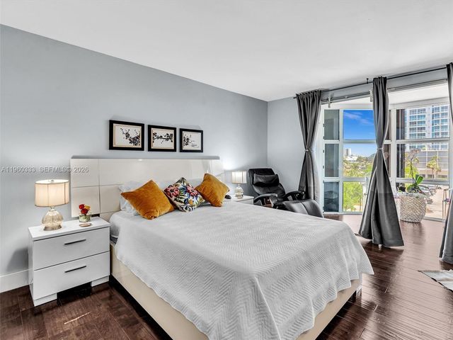 6423 Collins Ave 409, Miami Beach, FL 33141