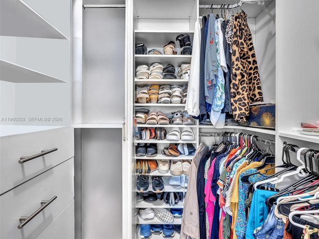 6423 Collins Ave 409, Miami Beach, FL 33141