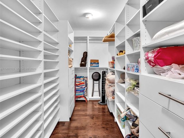 6423 Collins Ave 409, Miami Beach, FL 33141