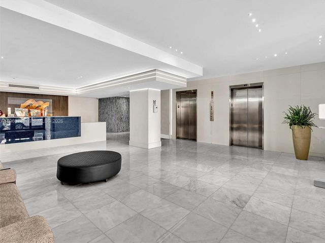 6423 Collins Ave 409, Miami Beach, FL 33141