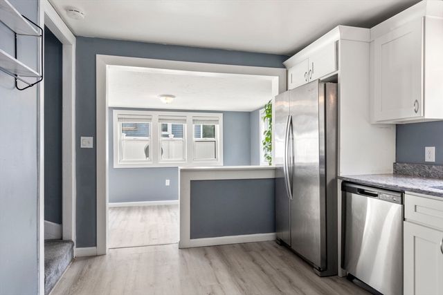 40 Calumet Ave, Worcester, MA 01606