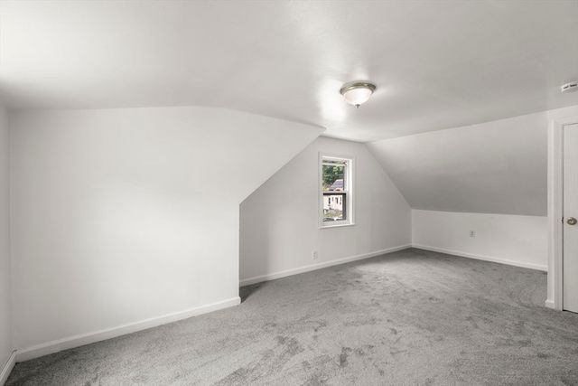 40 Calumet Ave, Worcester, MA 01606