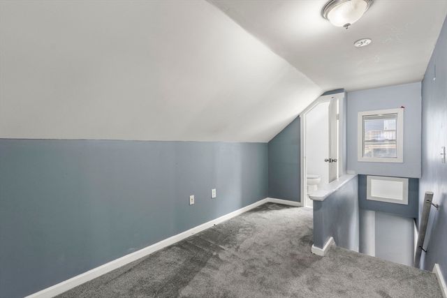 40 Calumet Ave, Worcester, MA 01606