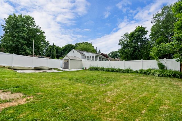 40 Calumet Ave, Worcester, MA 01606