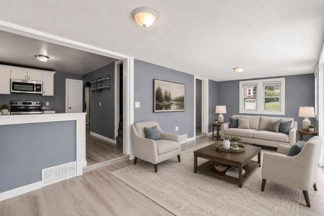 40 Calumet Ave, Worcester, MA 01606