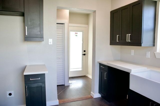 428 Van Molan Street, Houston, TX 77022