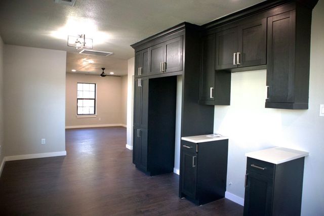 428 Van Molan Street, Houston, TX 77022