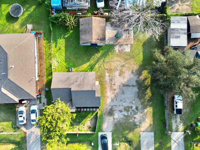 428 Van Molan Street, Houston, TX 77022