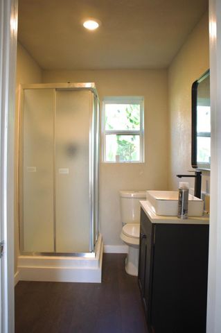 428 Van Molan Street, Houston, TX 77022