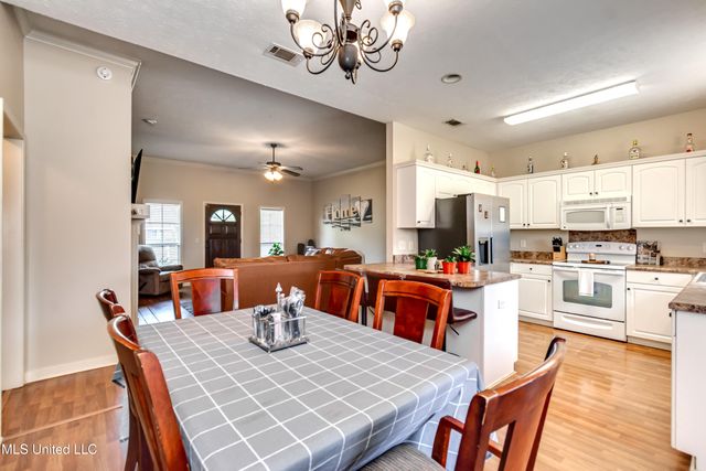 1076 Spanish Oak Drive, Pearl, MS 39208