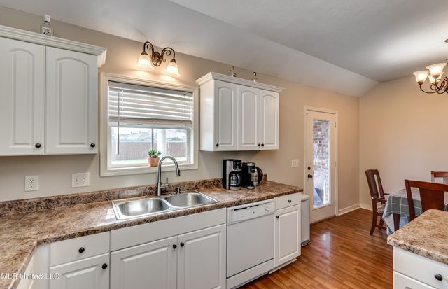 1076 Spanish Oak Drive, Pearl, MS 39208