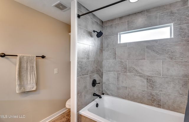 1076 Spanish Oak Drive, Pearl, MS 39208