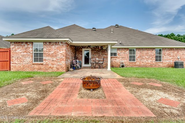 1076 Spanish Oak Drive, Pearl, MS 39208