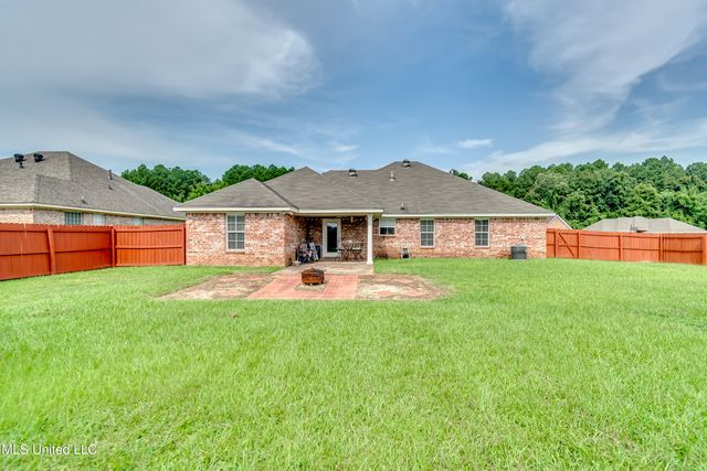 1076 Spanish Oak Drive, Pearl, MS 39208