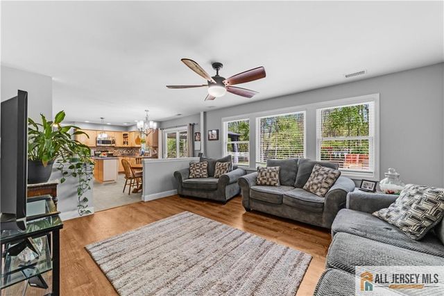 7 Michelle Street, Monroe, NJ 08831