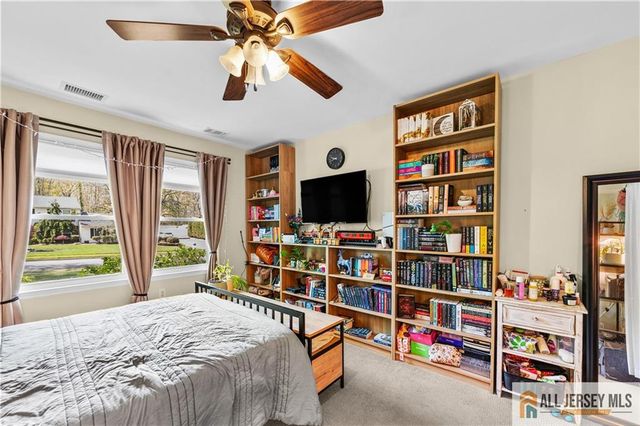 7 Michelle Street, Monroe, NJ 08831