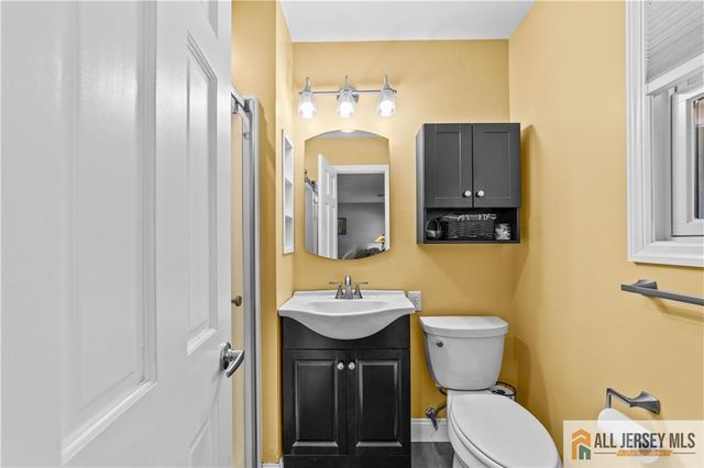 7 Michelle Street, Monroe, NJ 08831