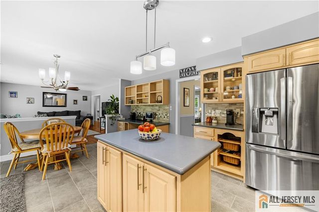 7 Michelle Street, Monroe, NJ 08831