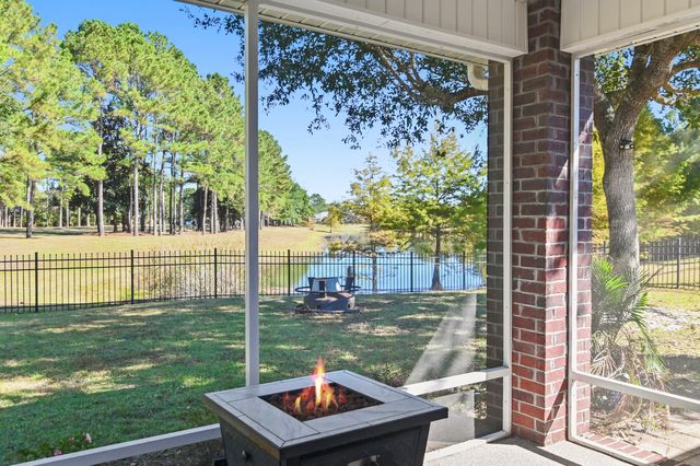 63 Camellia Court, Freeport, FL 32439