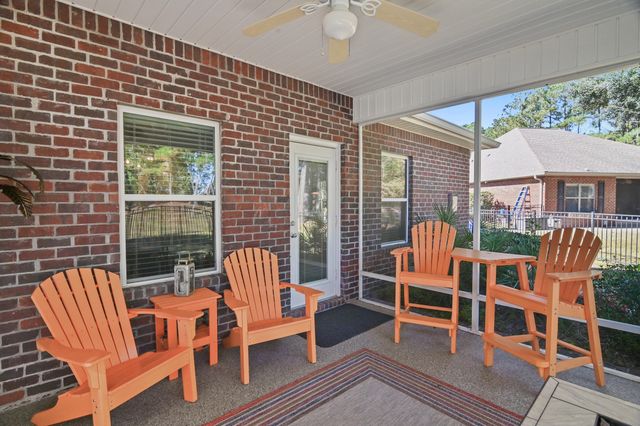 63 Camellia Court, Freeport, FL 32439