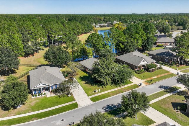 63 Camellia Court, Freeport, FL 32439