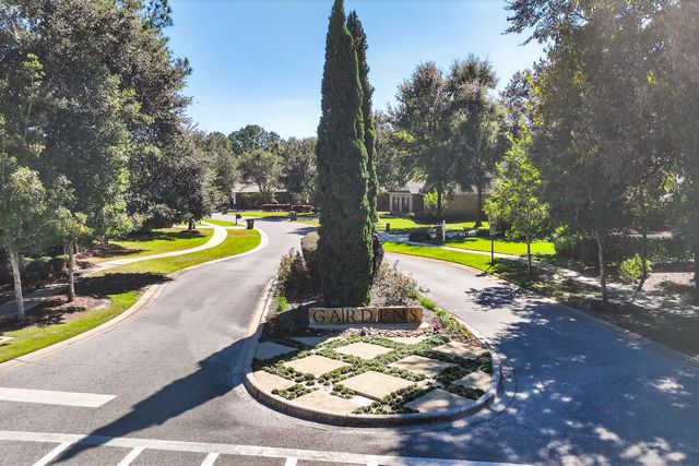 63 Camellia Court, Freeport, FL 32439