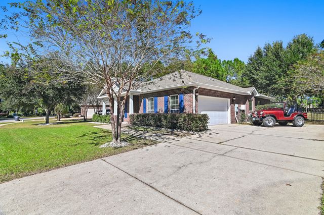 63 Camellia Court, Freeport, FL 32439