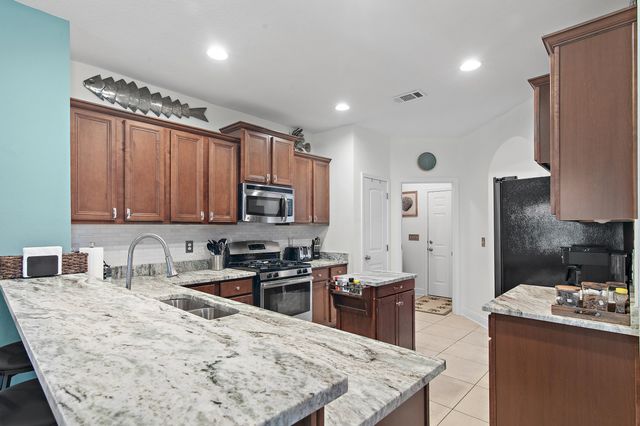 63 Camellia Court, Freeport, FL 32439