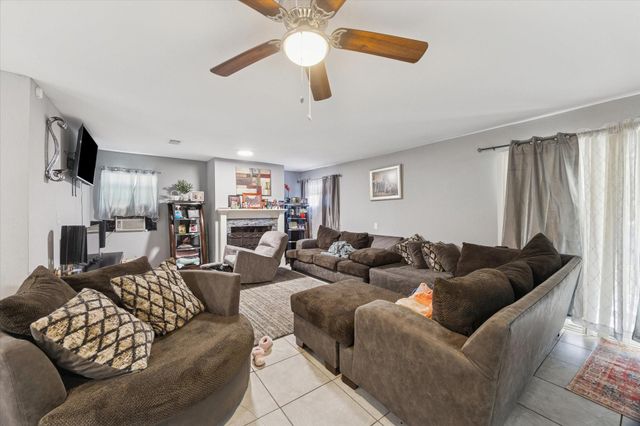 1435 Demaree Lane, Houston, TX 77029