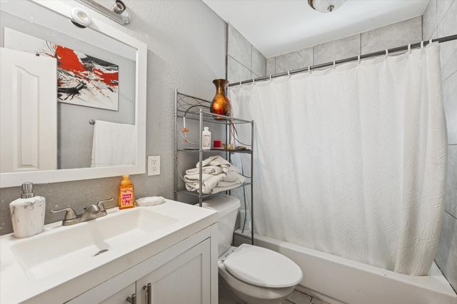 1435 Demaree Lane, Houston, TX 77029