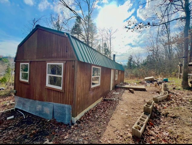 15883 County Road 302, Eminence, MO 65466