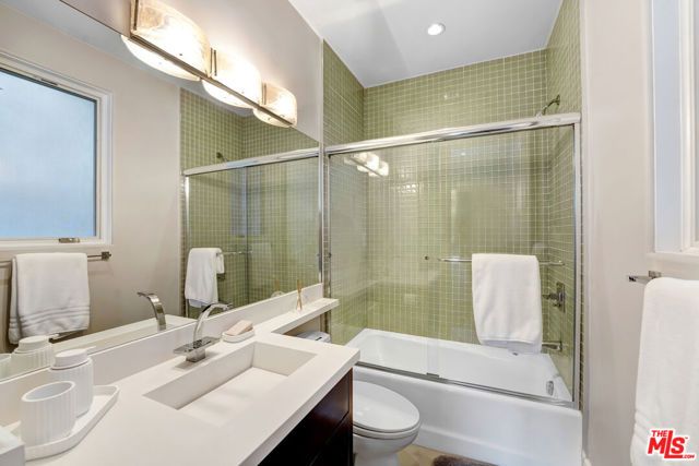 841 N CRESCENT HEIGHTS Boulevard, Los Angeles, CA 90046