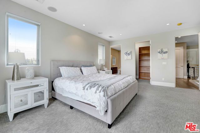 841 N CRESCENT HEIGHTS Boulevard, Los Angeles, CA 90046