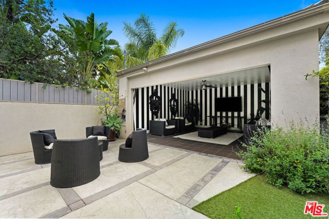 841 N CRESCENT HEIGHTS Boulevard, Los Angeles, CA 90046