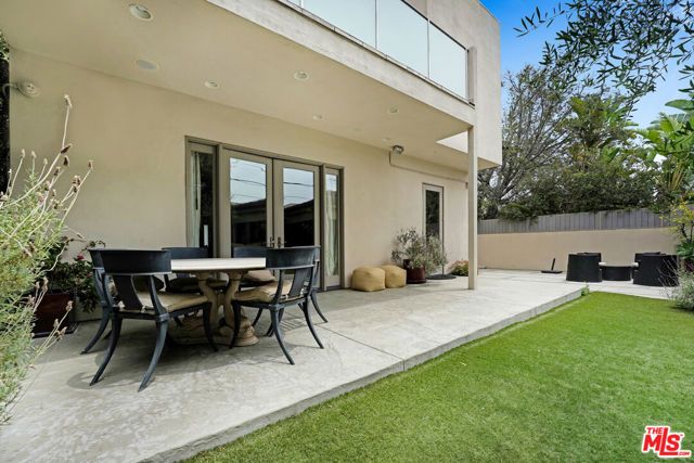 841 N CRESCENT HEIGHTS Boulevard, Los Angeles, CA 90046