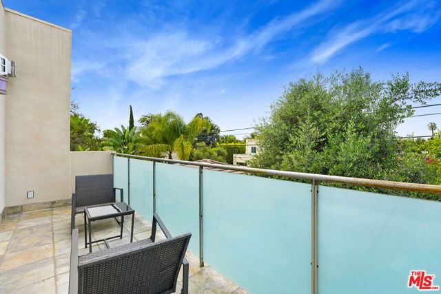 841 N CRESCENT HEIGHTS Boulevard, Los Angeles, CA 90046