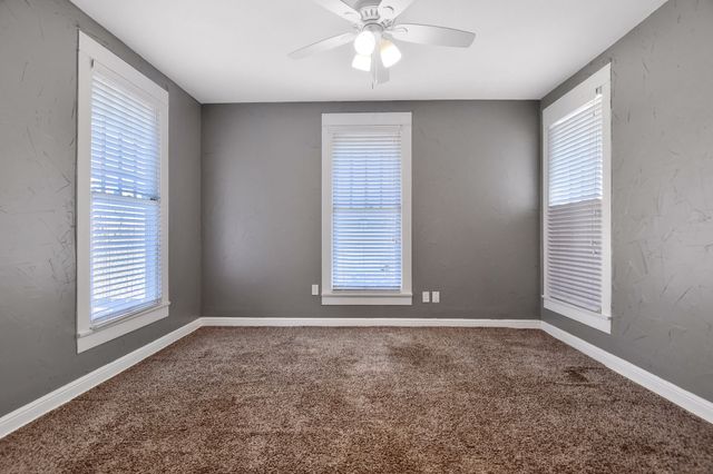 1115 W Bond Street, Denison, TX 75020