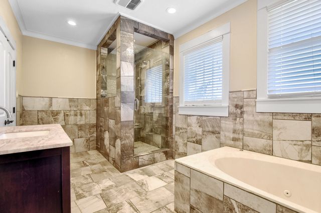 1115 W Bond Street, Denison, TX 75020