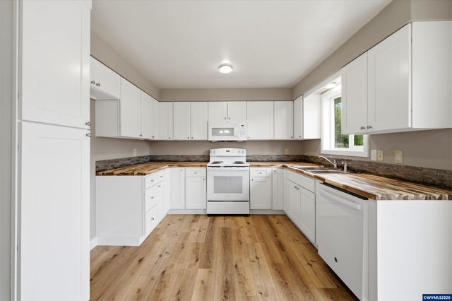 4710 12th Av NE, Keizer, OR 97303