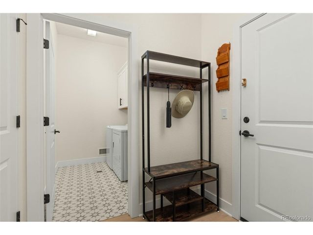 433 Scrubjay Cir, Castle Rock, CO 80104