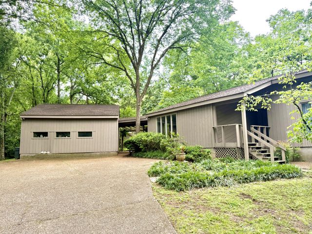 1217 Montpier Dr, Franklin, TN 37069