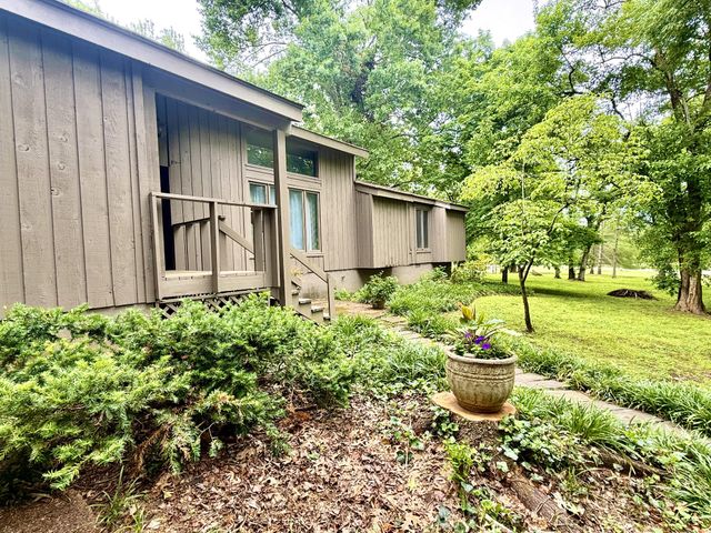 1217 Montpier Dr, Franklin, TN 37069