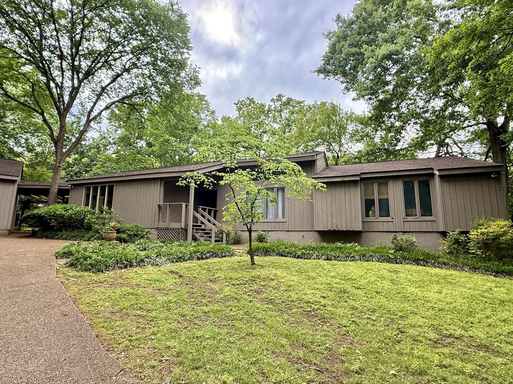 1217 Montpier Dr, Franklin, TN 37069