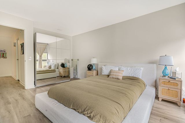 1540 N LaSalle Drive 201, Chicago, IL 60610