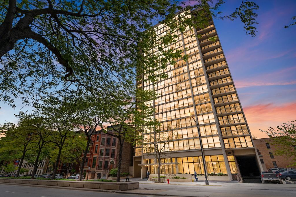 1540 N LaSalle Drive 201, Chicago, IL 60610